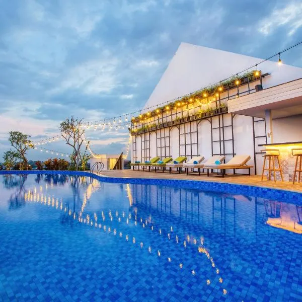 RV Hotel Gianyar，位于吉安雅的酒店
