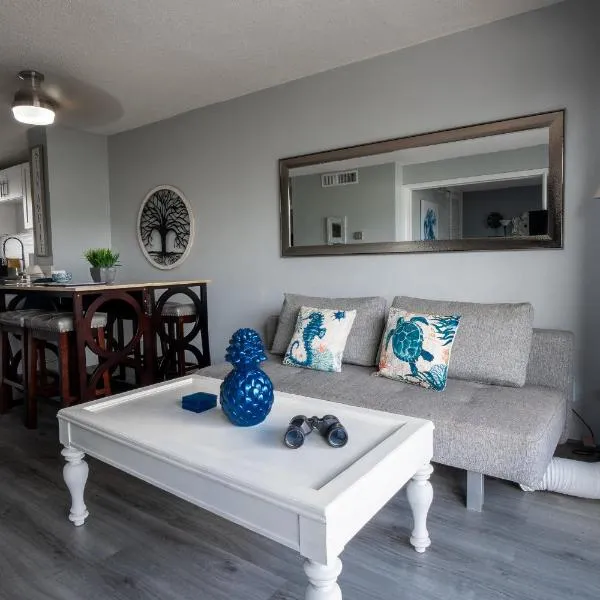 2 bedroom Waikiki Condo Sleeps 6 Free Parking，位于檀香山的酒店