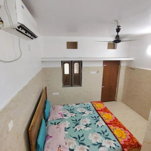 Gourinandan lodge，位于普里的酒店