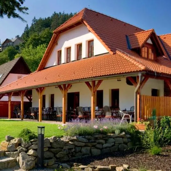 罗斯马尔林宾馆，位于Ratiboř的酒店