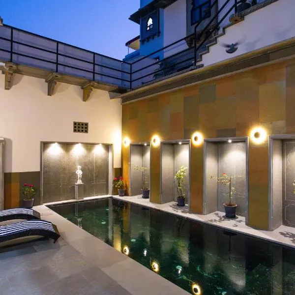 Madri Retreat - Heritage Boutique Hotel with Pool，位于乌代浦的酒店