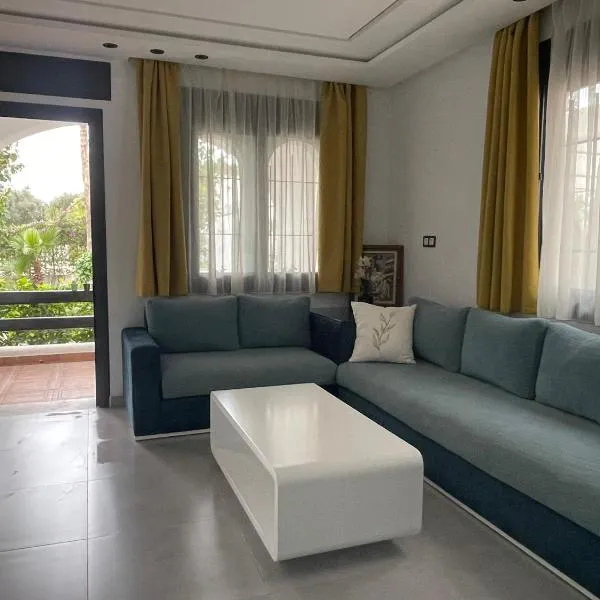 Appartement pied sur mer，位于弗尼迪克的酒店
