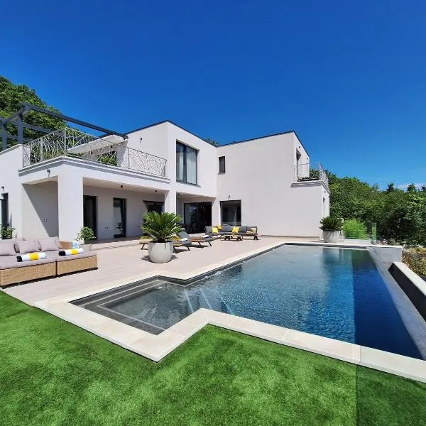 Villa LEVANT，位于Martina的酒店