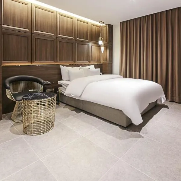 Wonju May hotel，位于原州市的酒店