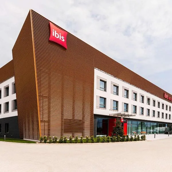 Ibis Poznan Polnoc，位于苏奇拉斯的酒店