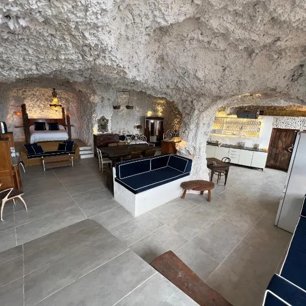 Casa Rural Cueva Las Varas，位于El Mudo的酒店