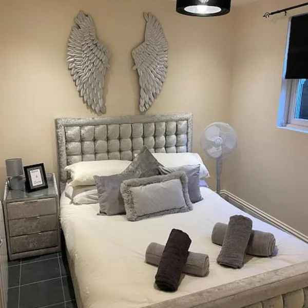 Flat 3 Meadow View Cozy Getaway，位于Hurst的酒店