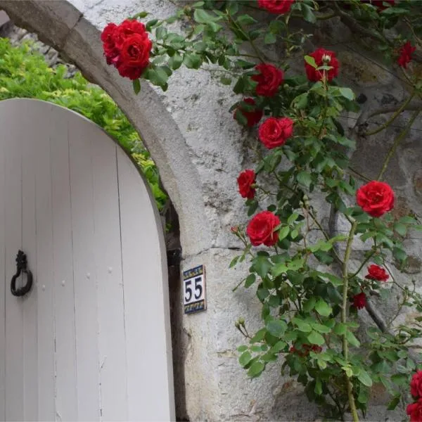 Maisonnette de charme Bord Ardèche，位于Lanas的酒店