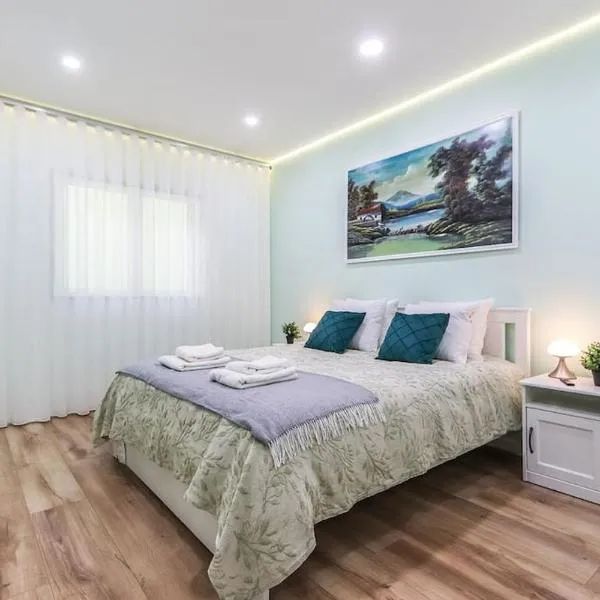 Casa do Vale With Terrace，位于São João da Talha的酒店