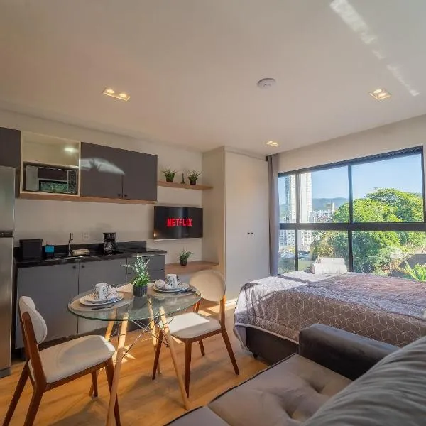 UP 401 | Mobiliado | WIFI | Piscina | Vaga，位于布卢梅瑙的酒店