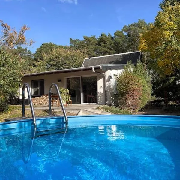 Modernes Waldhaus im Spreewald，位于吕本的酒店