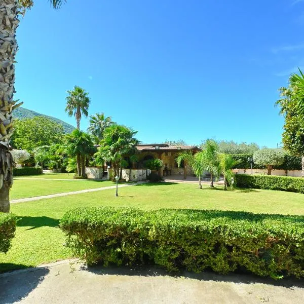 Garden House，位于San Felice a Cancello的酒店