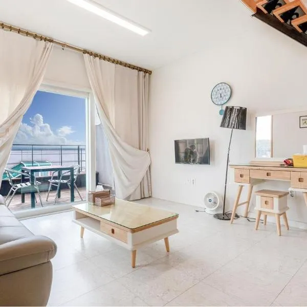 Gangneung Olraeendaol Spa Pension，位于江陵市的酒店