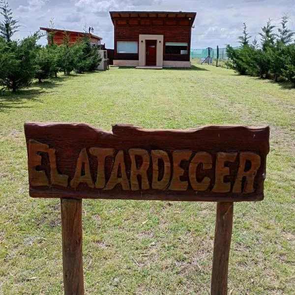 Cabaña El Atardecer，位于内科切阿的酒店