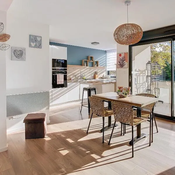 Le Canal - Appartement avec vue 4 personnes，位于La Redorte的酒店