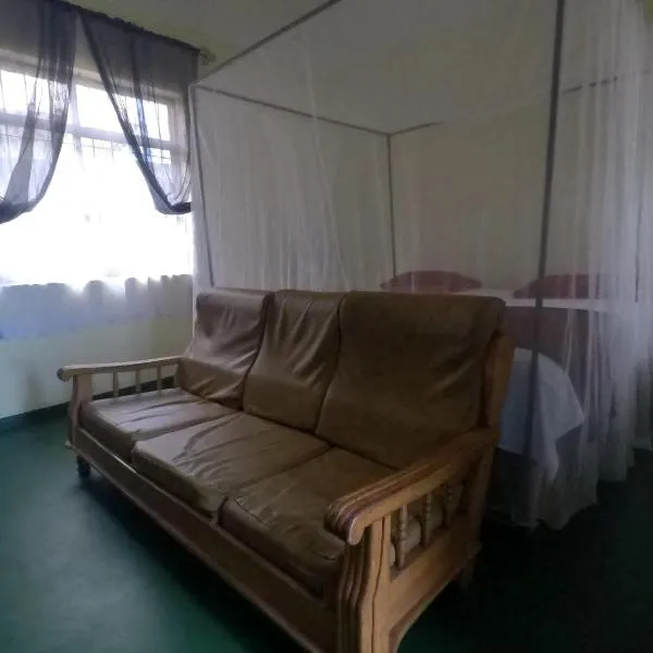 East Homestay，位于Boma la Ngombe的酒店