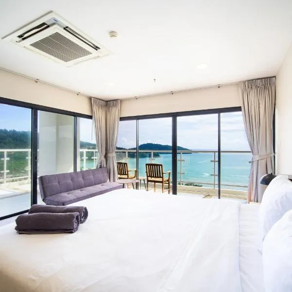 Patong tower Superior Seaview 4BR-2102，位于芭东海滩的酒店