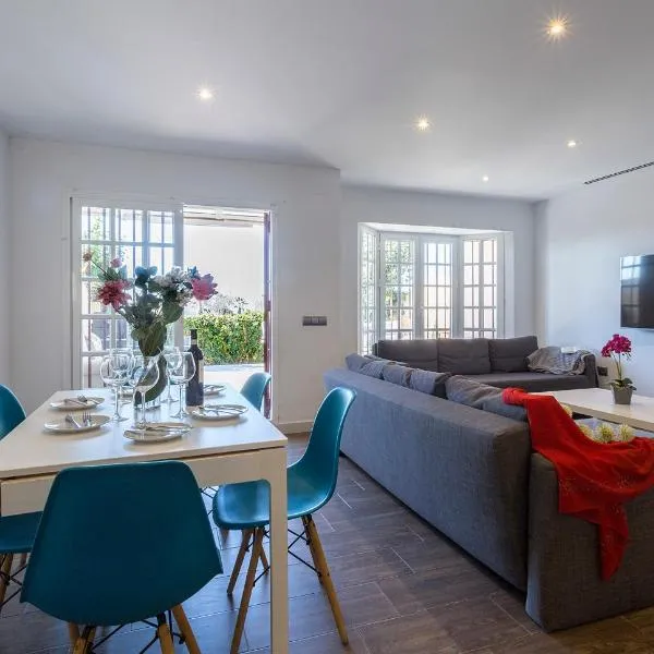 "Oasis 13" 5 Rooms 5 baños Acceso Playa Free Parking，位于加的斯的酒店