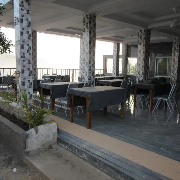 Island Hotel Janjanbureh，位于Georgetown的酒店