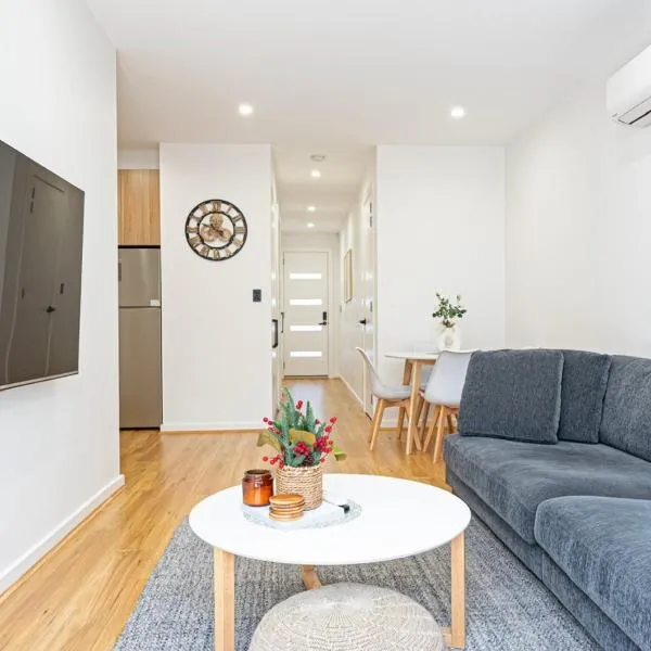 Chic Flinders Park Getaway，位于阿德莱德的酒店