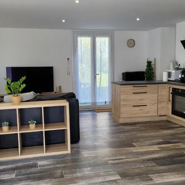 Charmante maison avec grand jardin partagé à 8kms de Pamiers，位于Le Vernet的酒店