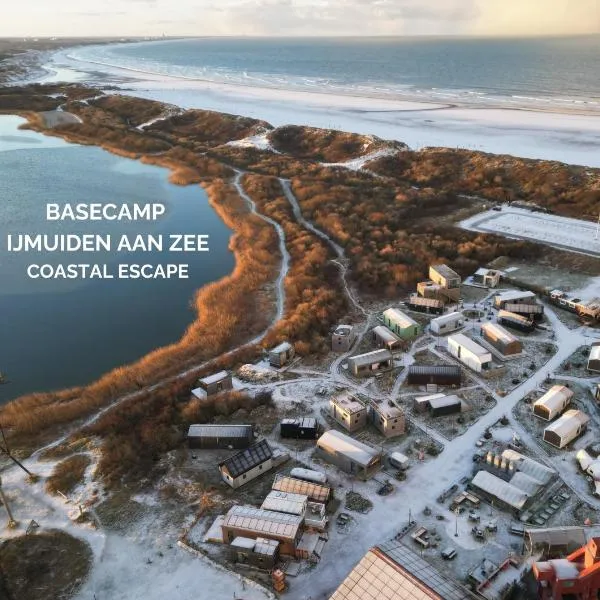 Basecamp IJmuiden aan Zee，位于艾默伊登的酒店