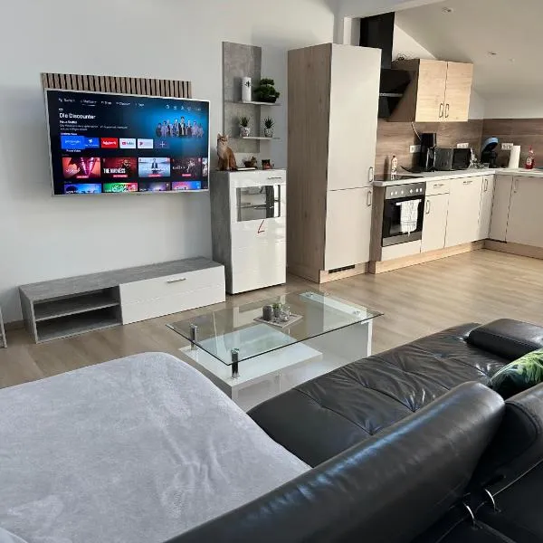 Große FerienWohnung 3 Schlafzimmer Neubau Gästehaus 120m2，位于梅尔齐希的酒店