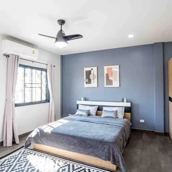 Private house 100m from Cha-am beach，位于七岩的酒店
