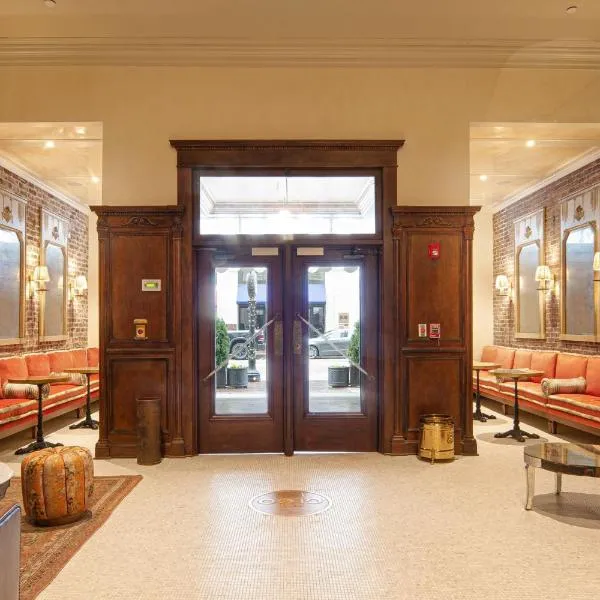 Hotel Cleo, Knoxville Downtown, a Tribute Portfolio Hotel,位于诺克斯维尔的酒店