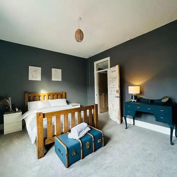 Comfy 3 Bedroom Home Free Parking in Doncaster，位于Balby的酒店