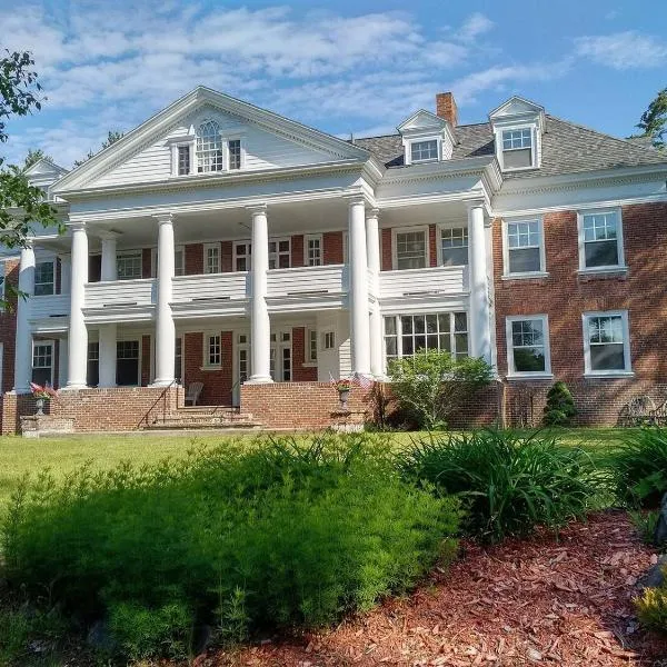 Prescott House ADK，位于萨拉纳克莱克的酒店