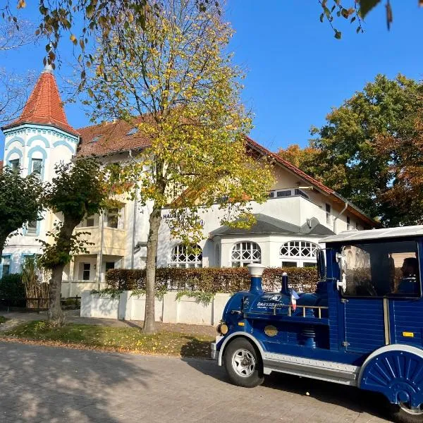 Strandglück，位于Neuhaus的酒店