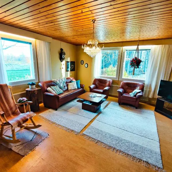 Authentic Countryhouse at the Reindeer Farm，位于Tanhua的酒店