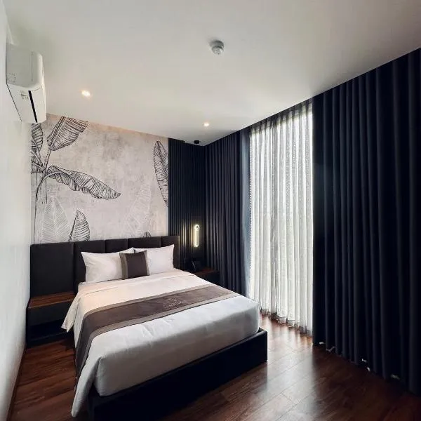 LION 12 Hotel，位于芹苴的酒店