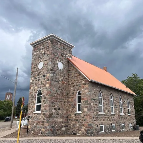 Old Stone Inn，位于Estevan的酒店