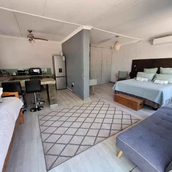 Emmaus Apartment，位于布隆方丹的酒店