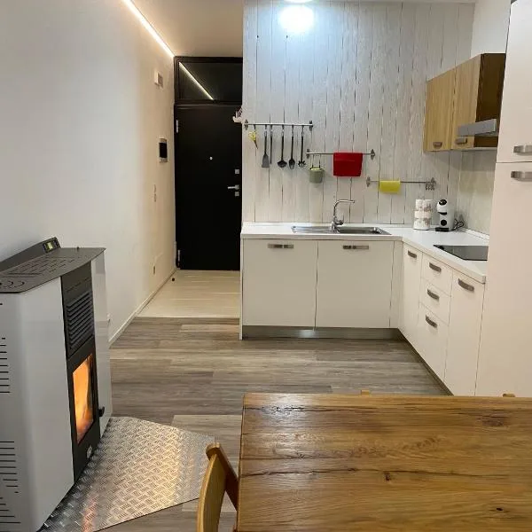 Dimora Casere 1 - zona centro - 200 mt da piste sci，位于皮恩卡瓦罗的酒店