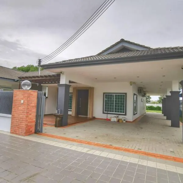 Homezstay Permyjaya Miri，位于米里的酒店