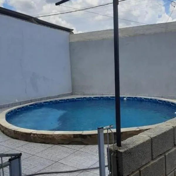 Casa com Piscina no Bairro do Cercado，位于阿拉索亚巴达塞拉的酒店