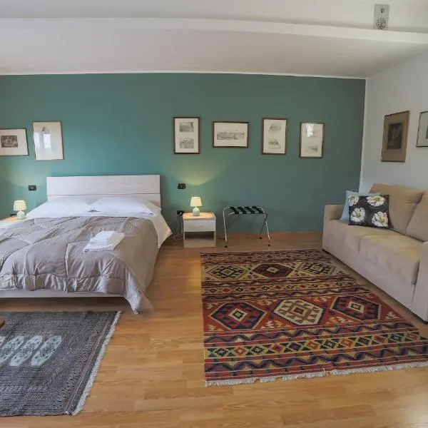 A Casa di Sara，位于卡斯特罗维拉里的酒店