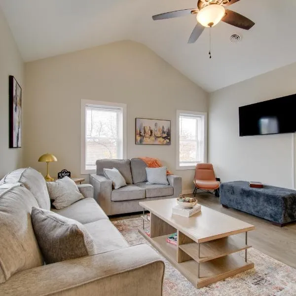 < 1 Mi to Lake Ontario: Oswego Group Retreat,位于奥斯威戈的酒店