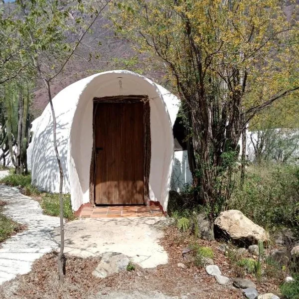 Refugio Shangrila，位于Jordán的酒店