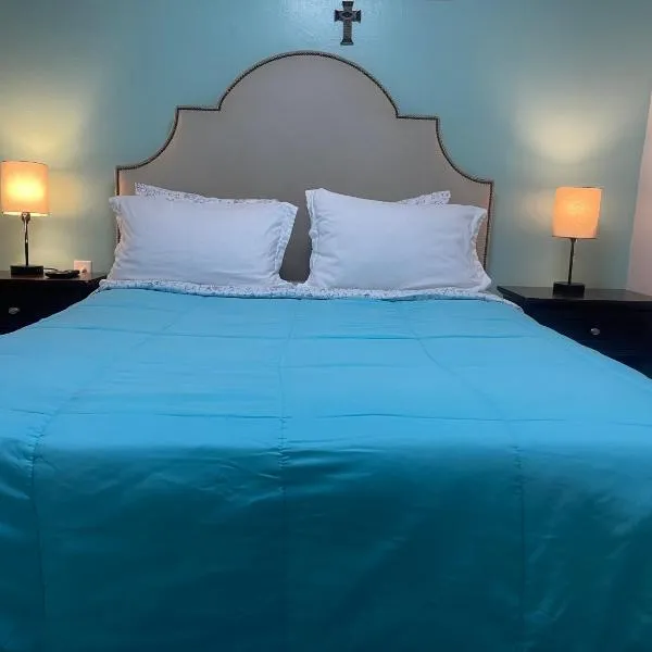 Convenient and Private Downtown 1BR Near Beach，位于西棕榈滩的酒店