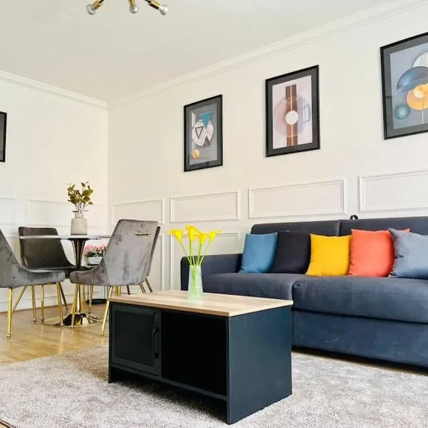 Chic Appartement Design et Securise avec parking, Proche Paris I CDG，位于勒布尔热的酒店