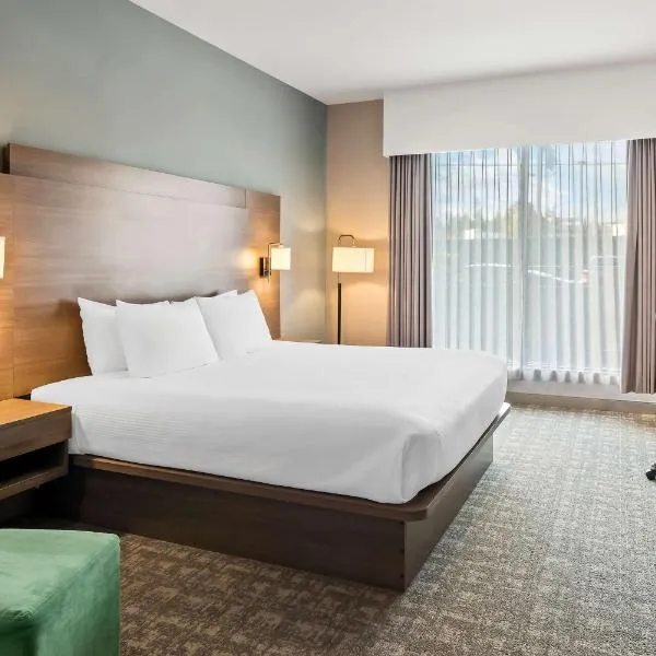 匹特草原贝斯特韦斯特优质酒店，位于Pitt Meadows的酒店