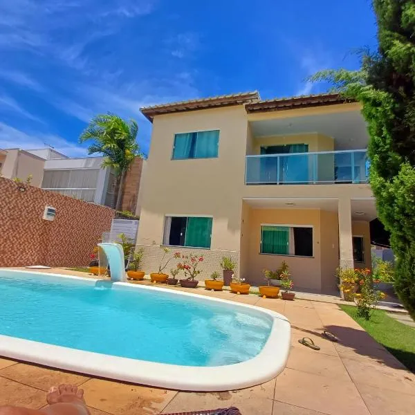 Casa 4 quartos no Condomínio parque de Jacuipe com acesso a praia e ao rio jacuipe，位于卡马萨里的酒店