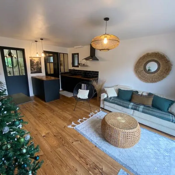 Charmant appartement entre la baie et l océan，位于圣皮耶尔基贝龙的酒店