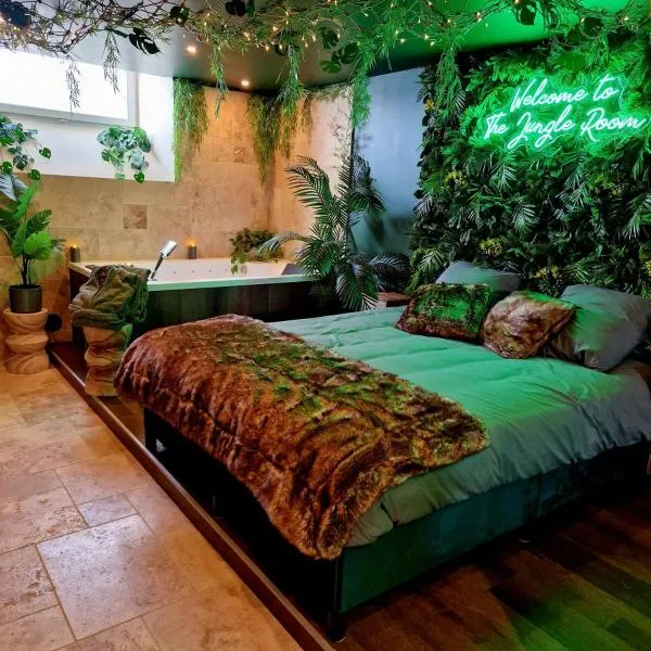 Evasion Tropicale Suite Jungle Room，位于蒂耶尔的酒店
