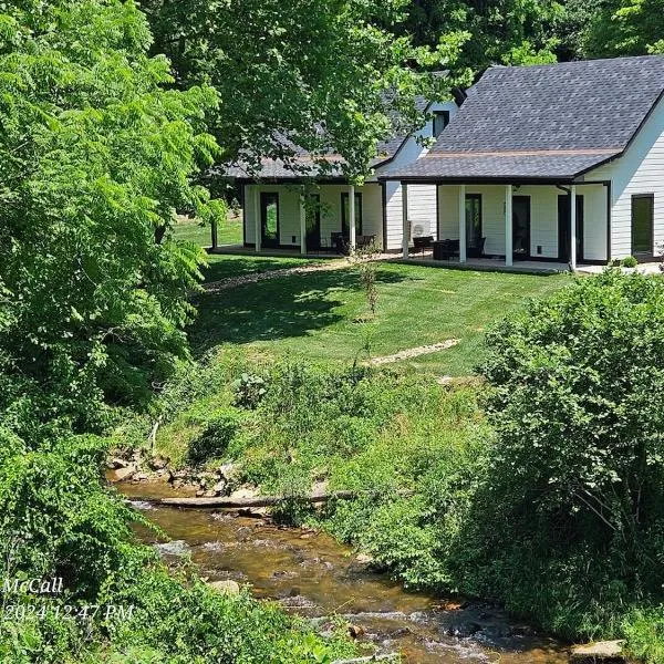 Life's Good Creek Side Retreat，位于布里瓦德的酒店