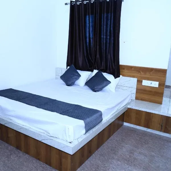 Hotel SHIV SHAKTI PALACE，位于Rīngas的酒店